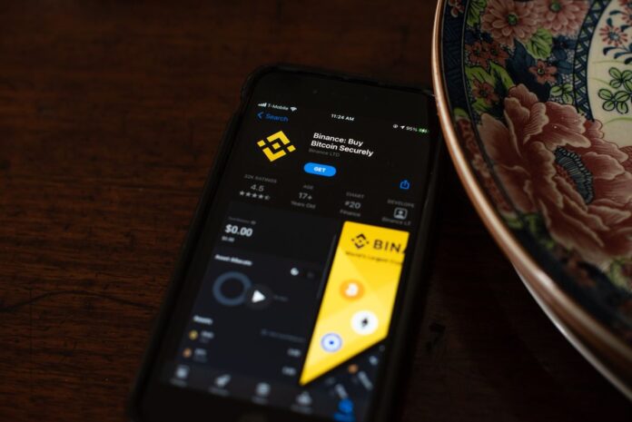 Binance khoá rút tiền với các tài khoản 